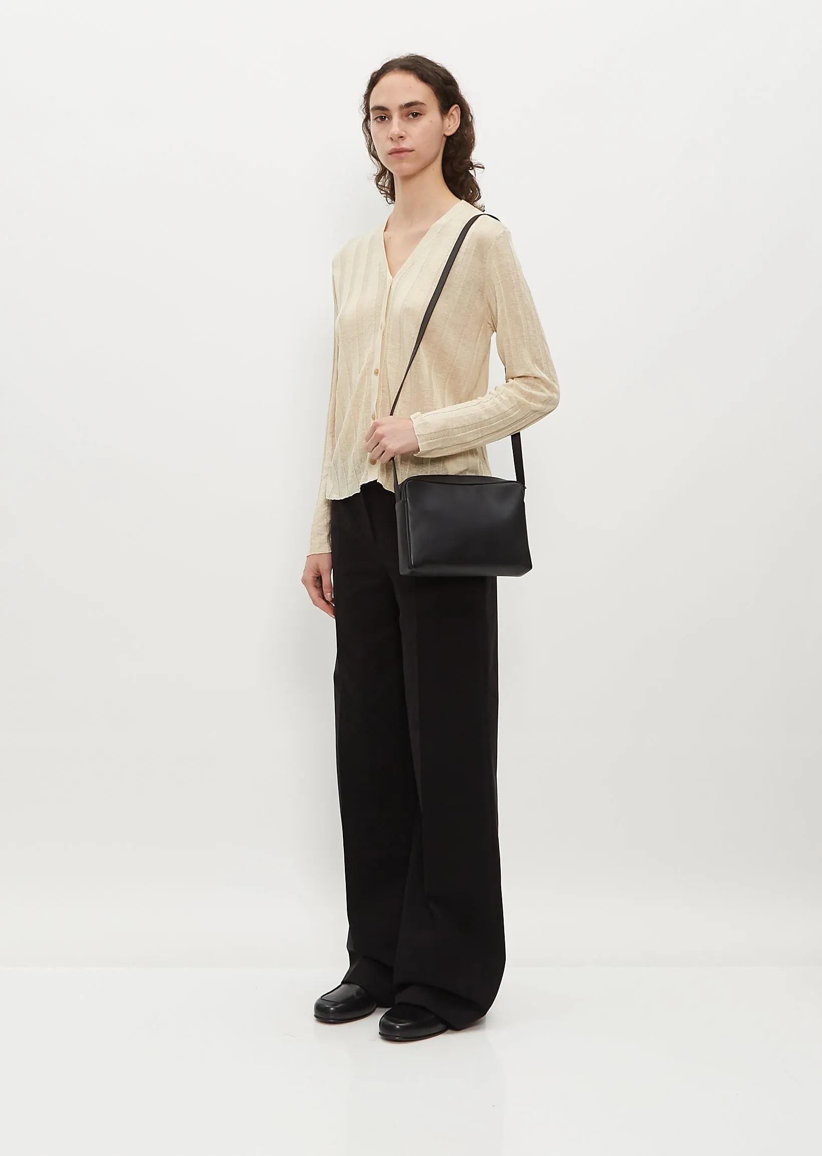 Ayako Crossover Bag Simple — Black