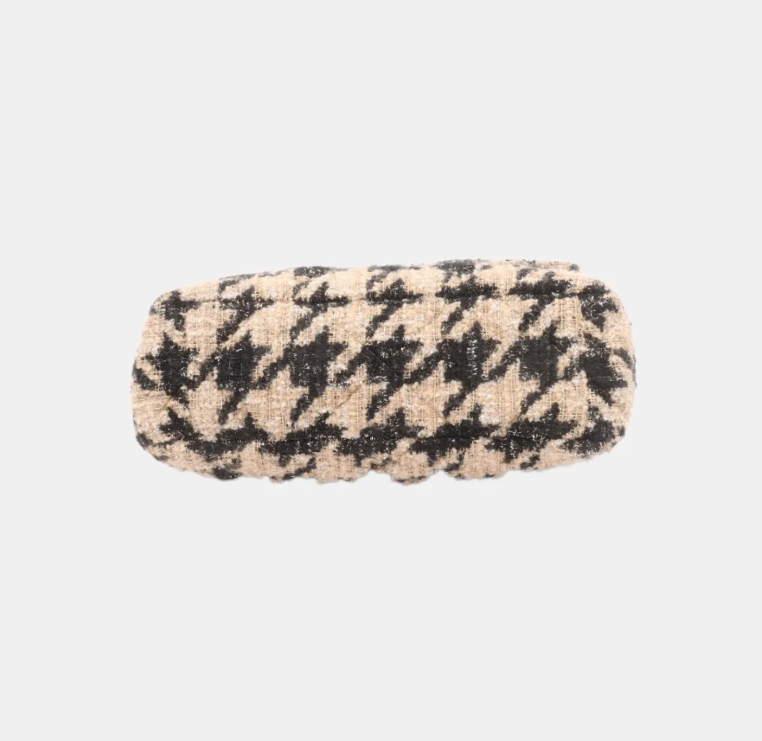CHANEL CHANEL 19 Medium Flap Bag in 19K Beige Black Houndstooth Tweed