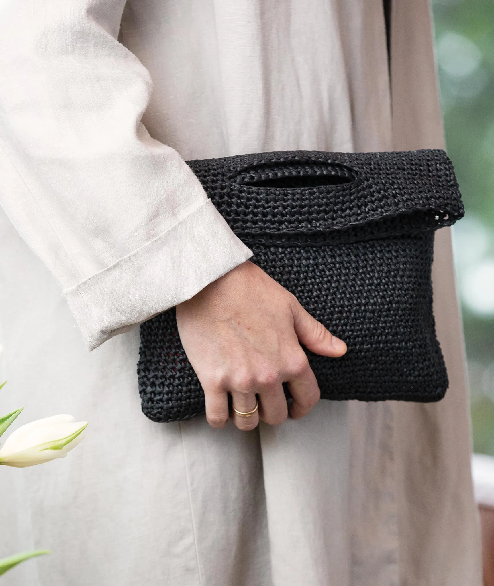 Crocheted Crossbody Bags & Clutch Using Wool and the Gang Ra-Ra Raffia