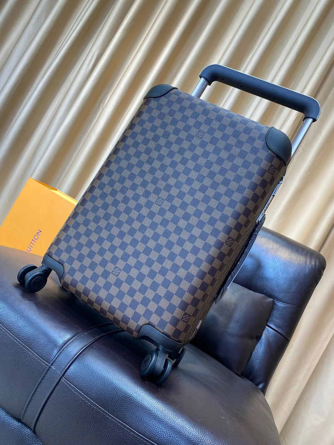 Louis Vuitton Horizon 55 Damier Graphite Canvas Travel Suitcase (2colours)